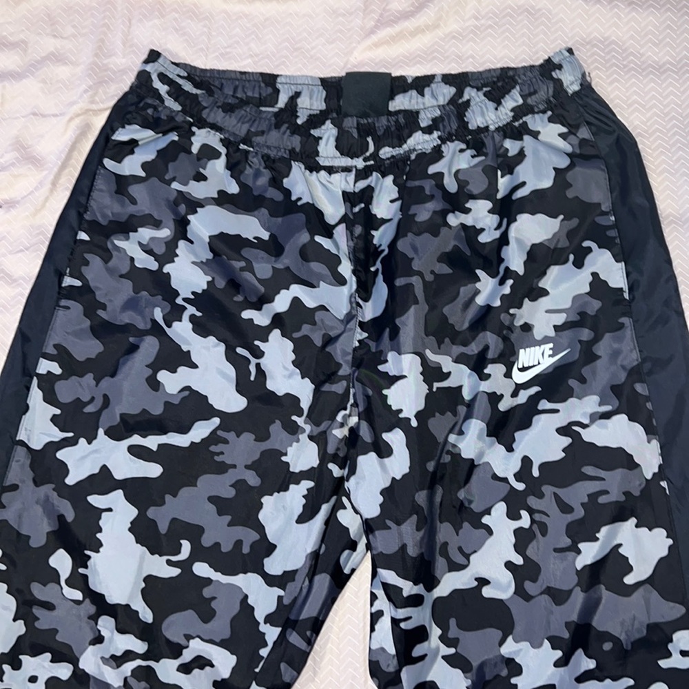 Nike windbreaker pants